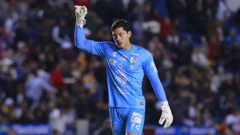 Tapia sigue sumando minutos de calidad en Querétaro.