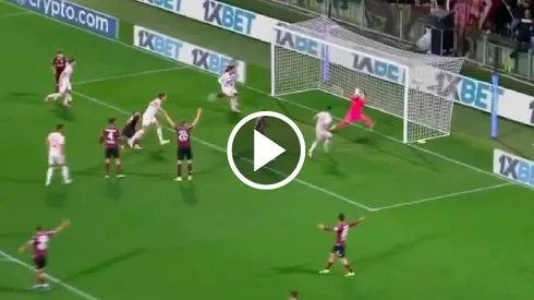 Guillermo Ochoa tuvo buenas intervenciones ante el Monza