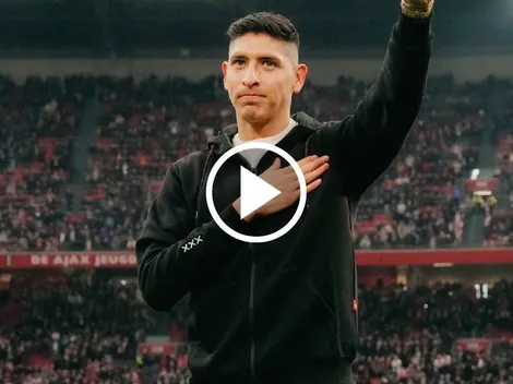 Edson Álvarez recibe un emotivo homenaje del Ajax