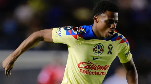 Javairo Dilrosun será titular.