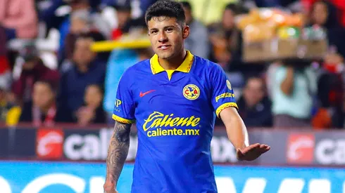 Illian Hernández aprende de Henry Martín.