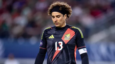 Las críticas destrozan a Guillermo Ochoa.