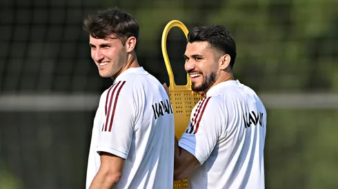 Henry Martín compite con Giménez por la titularidad en el Tricolor.