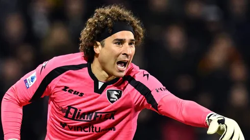 Ochoa estaría por despedirse del Salernitana.