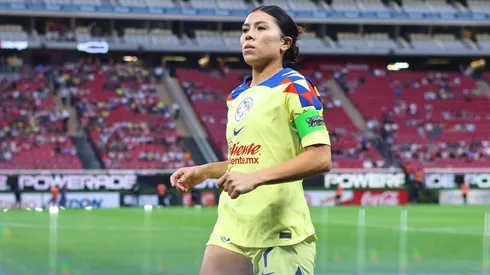 Kiana se tuvo que ir del Clásico antes de tiempo.