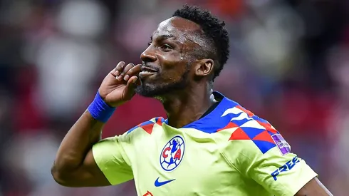 Julián Quiñones no es titular ante Toluca