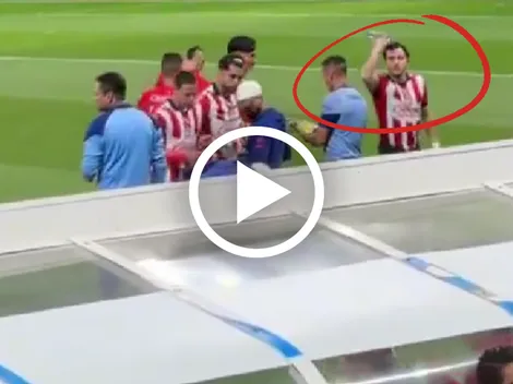 El intento de agresión de Alan Mozo a Chicote Calderón en el Clásico Nacional