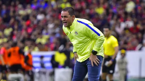 Jardine mostró un buen juego estratégico contra Chivas.