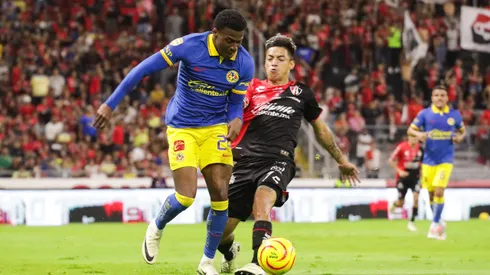 Javairo Dilrosun fue clave en la victoria ante Atlas