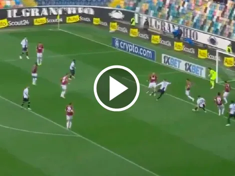 Guillermo Ochoa demuestra reflejos felinos con otra gran atajada