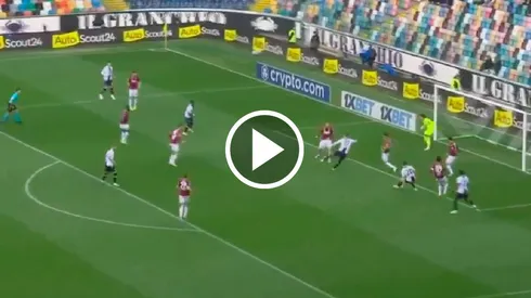 Guillermo Ochoa se lució con otra gran atajada