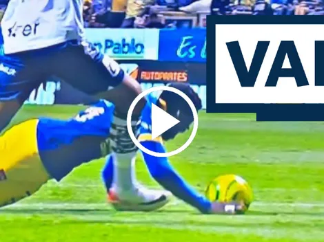El audio del VAR que explica la mano de Javairo Dilrosun contra Puebla