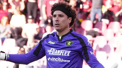 Tercer descenso de Guillermo Ochoa.