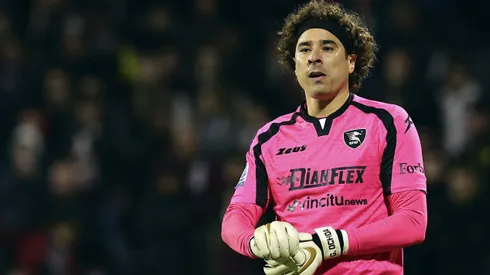 Guillermo Ochoa descendió con el Salernitana en Italia