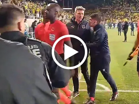 La inédita reacción de Fernando Ortiz con el cuerpo arbitral tras perder ante Columbus