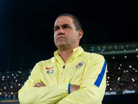 André Jardine explota y deja recadito al arbitraje