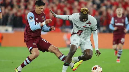 Edson Álvarez jugó un gran partido ante el Leverkusen