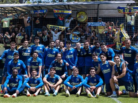 Fanáticos del América entran al entrenamiento del equipo