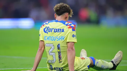 Igor Lichnovsky terminó con molestias ante Toluca