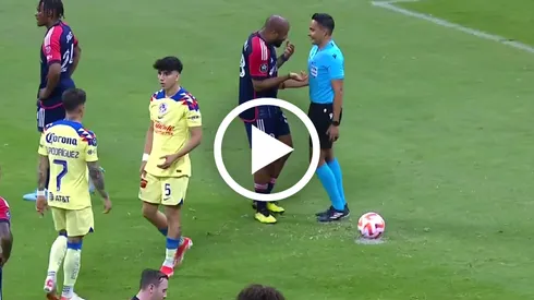 ¿Discusión entre Kevin Álvarez y Brian Rodríguez por el penal ante New England?