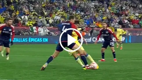 Gol de Henry Martín al New England.