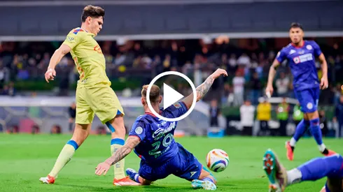 La conversación del VAR para pitar penal a favor del América.