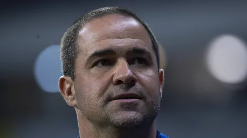 André Jardine deberá pensar en su defensa para el arranque del torneo.