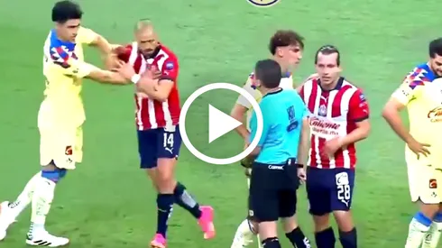 Ramón Juárez no se dejó del Chicharito Hernández y dejó muy clara su jerarquía