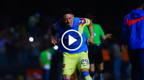 Ramón Juárez explota por el gol de Julián Quiñones.