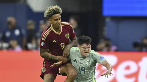 Reyes va con todo por la titularidad.