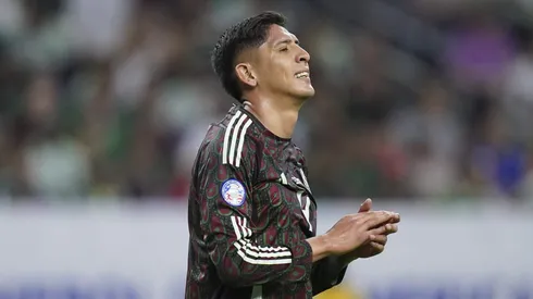 Edson Álvarez no quiere dejar al Tri.