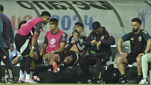 Edson Álvarez se lesionó en el debut del Tri