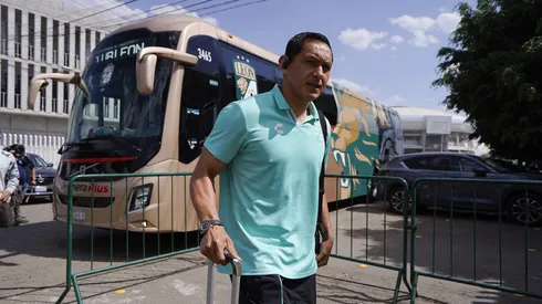 Cota se aproxima a salir del León, con destino a las Águilas.