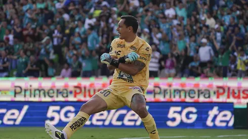 Cota se acerca al América y así lo demuestra...