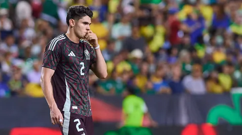 La curiosidad que presentó la playera de Israel Reyes en el México vs Brasil