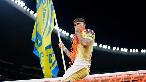 Cristián Calderón enamora a la afición de América con una playera retro de las Águilas