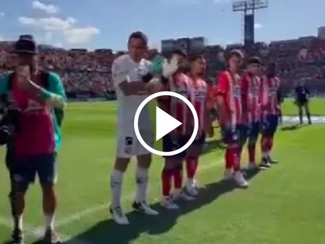 VIDEO: Rodolfo Cota también le hizo el pasillo al América