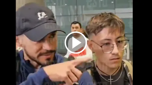 A Henry no le gustó lo que estaba haciendo este fan.