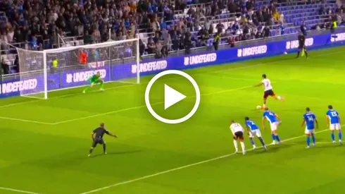 Raúl Jiménez anota su primer gol de la temporada tras una gran definición de penal