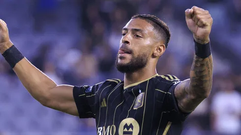 Denis Bouanga no llegaría al América