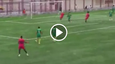 Michael Arroyo convirtió un golazo de tiro libre