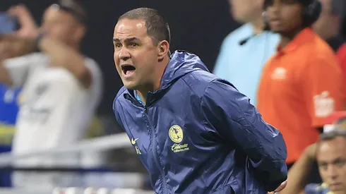 André Jardine, metido de lleno en el mercado del América.