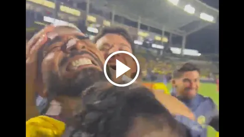 Así celebró el gol el plantel azulcrema.