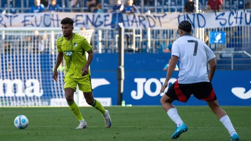 El ex delantero azulcrema sorprendió a todos con este nuevo look.