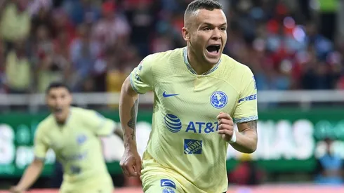 Cabecita firmó su doblete en el Clásico.