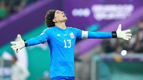 Lusail, Qatar, 30 de noviembre de 2022. Guillermo Ochoa en lamento, durante el partido de primera fase del Grupo C de la Copa Mundial de la FIFA Qatar 2022 entre la Selección de Arabia Saudita y la Selección Nacional de Mexico, celebrado en el estadio Lusail. Foto: Imago7/ Rafael Vadillo