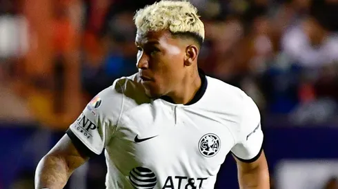 A Roger Martínez le recriminaron su falta de carácter también en Argentina.