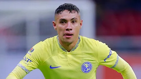 Emilio Lara, ausente.