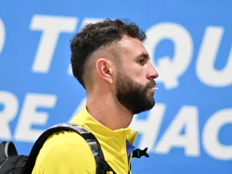 Una mujer fue detenida cuando se acercó a Miguel Layún para obtener una playera