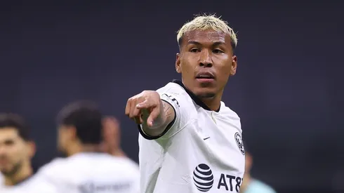 Roger Martínez decepcionó en América.